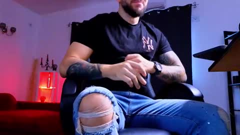 MightyAaron online show from 10-09-25, 05:49