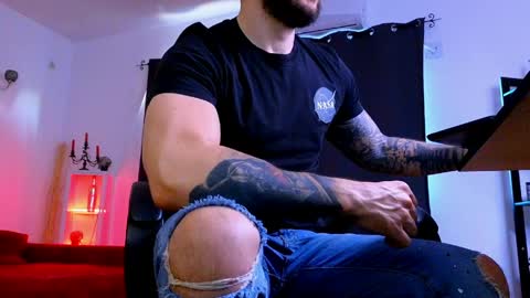 MightyAaron online show from 04-26-26, 04:10