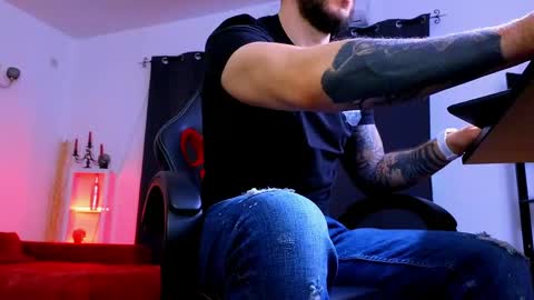 MightyAaron online show from 05-31-26, 03:15