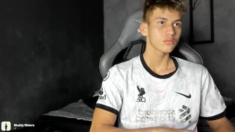 Miguel Hernandez online show from 12-04-24, 11:02