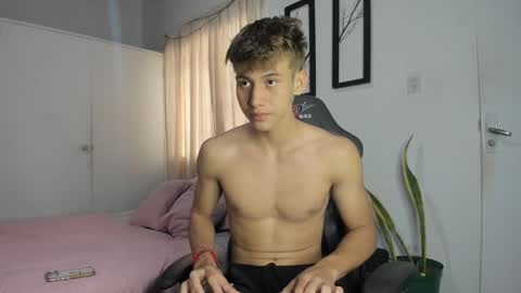 Miguel Hernandez online show from 01-17-25, 02:18