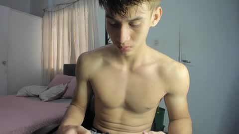 Miguel Hernandez online show from 01-21-25, 03:21