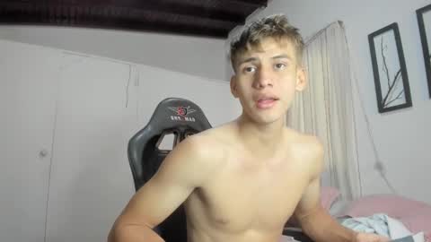 Miguel Hernandez online show from 03-04-25, 04:41