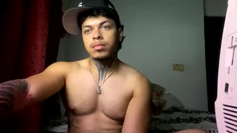 miguelvl01 online show from 11-19-25, 07:08