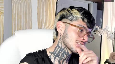 Snapshot of mihailleroy chatting on 12-26-24, 10:52 MIHAIL LEROY finally independent model online show from 12-26-24, 10:52