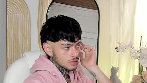 Snapshot of mihailleroy chatting on 01-16-25, 12:23 MIHAIL LEROY finally independent model online show from 01-16-25, 12:23