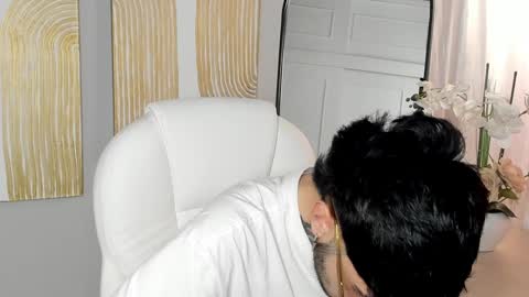 Snapshot of mihailleroy chatting on 01-23-25, 12:35 MIHAIL LEROY finally independent model online show from 01-23-25, 12:35