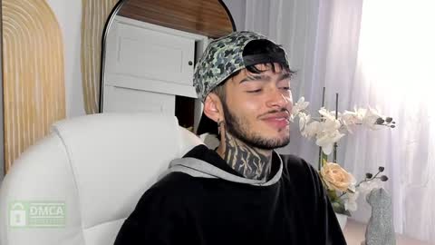 Snapshot of mihailleroy chatting on 01-29-25, 09:07 MIHAIL LEROY finally independent model online show from 01-29-25, 09:07