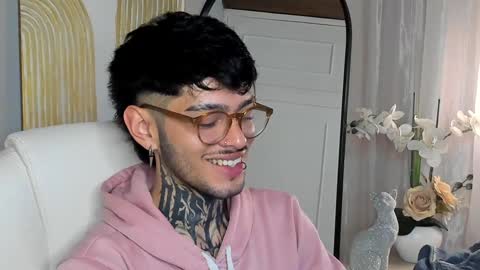 Snapshot of mihailleroy chatting on 02-07-25, 01:47 MIHAIL LEROY finally independent model online show from 02-07-25, 01:47