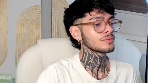 Snapshot of mihailleroy chatting on 02-14-25, 04:58 MIHAIL LEROY finally independent model online show from 02-14-25, 04:58