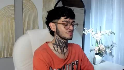 Snapshot of mihailleroy chatting on 02-19-25, 12:25 MIHAIL LEROY finally independent model online show from 02-19-25, 12:25