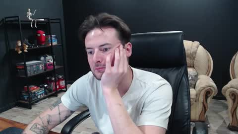 Misha Winchester online show from 11-23-25, 01:22