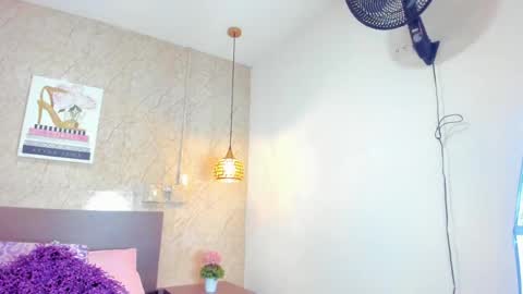 Miia online show from 04-20-26, 11:46