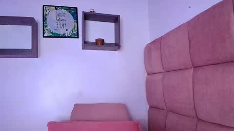 Mia  online show from 09-16-25, 11:55