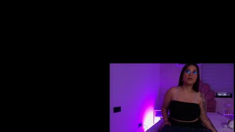 Mia  online show from 11-07-25, 11:54