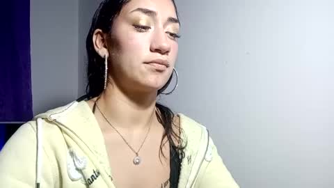 Snapshot of miia__strog chatting on 09-22-25, 08:22 Mmia  strog online show from 09-22-25, 08:22