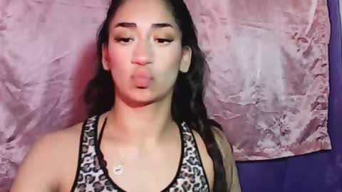 Snapshot of miia__strog chatting on 10-25-25, 03:58 Mmia  strog online show from 10-25-25, 03:58