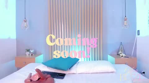 Mia online show from 03-28-26, 11:32