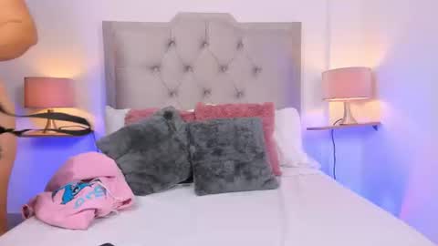 miia_coopper01 online show from 07-14-26, 11:38