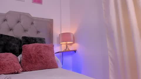 miia_coopper01 online show from 07-16-26, 11:49