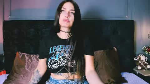 miia_moore_ online show from 05-27-26, 01:08