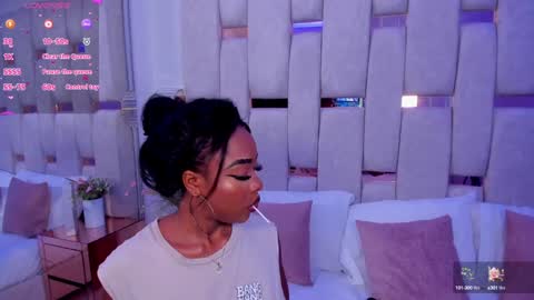 Snapshot of miia_schwarz chatting on 01-25-25, 08:42 Miia Schwarz  online show from 01-25-25, 08:42