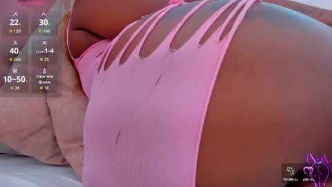 Snapshot of miia_schwarz chatting on 09-24-25, 12:58 Miia Schwarz  online show from 09-24-25, 12:58