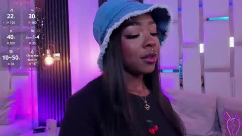 Snapshot of miia_schwarz chatting on 10-23-25, 12:32 Miia Schwarz  online show from 10-23-25, 12:32