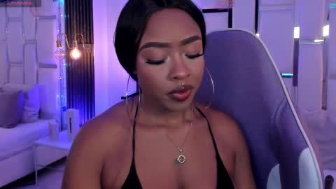 Miia Schwarz  online show from 12-18-25, 10:27