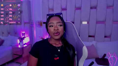 Miia Schwarz  online show from 03-18-26, 11:41