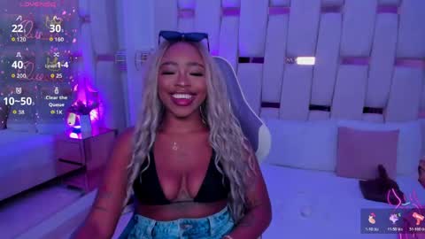 Miia Schwarz  online show from 04-11-26, 09:19