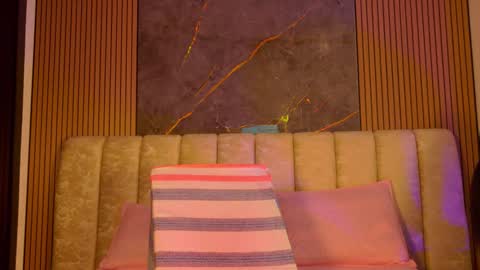 miia scoott  online show from 12-20-25, 11:50