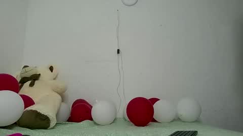 miia_smiith_0 online show from 06-03-26, 08:36
