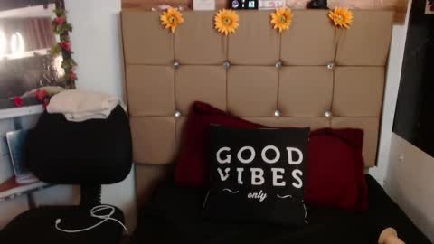 miia online show from 11-15-25, 06:26