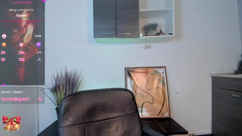 Miia 3 online show from 12-04-24, 06:06