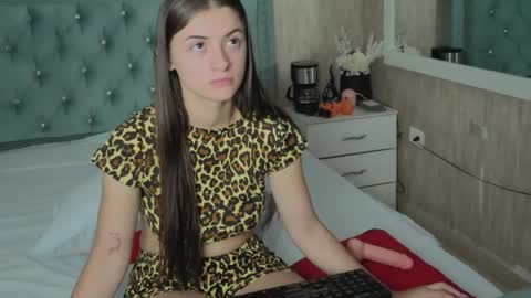 miia_velvett online show from 04-27-26, 05:44