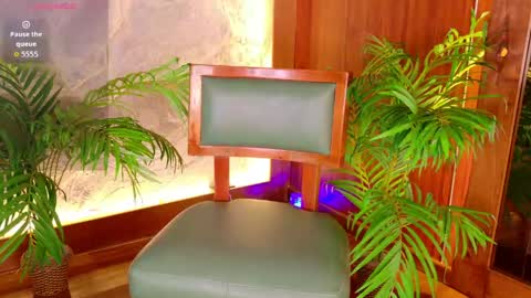  CALL ME MIA  online show from 05-12-26, 06:05