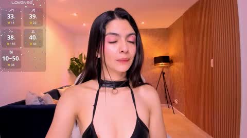 Mia online show from 10-02-25, 11:06