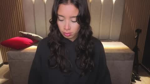 Snapshot of miiaa_evans1 chatting on 01-12-26, 01:16 miiaa_evans1 online show from 01-12-26, 01:16