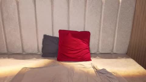 Snapshot of miiaa_evans1 chatting on 03-11-26, 02:01 miiaa_evans1 online show from 03-11-26, 02:01