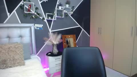 Snapshot of miiaa_k chatting on 10-29-25, 05:42 miiaa_k online show from 10-29-25, 05:42