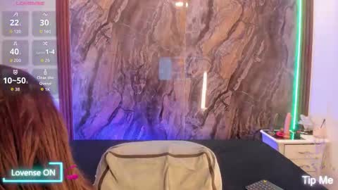 Mia collins online show from 11-28-25, 03:04