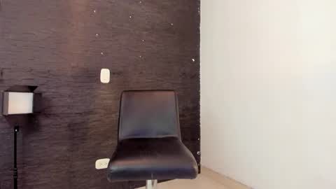 Snapshot of miiaah_kaliffa chatting on 09-11-25, 05:29 MELANIE online show from 09-11-25, 05:29