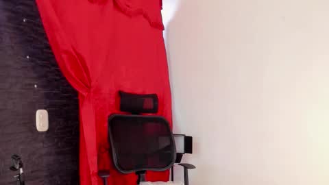 Snapshot of miiaah_kaliffa chatting on 09-25-25, 02:48 MELANIE online show from 09-25-25, 02:48