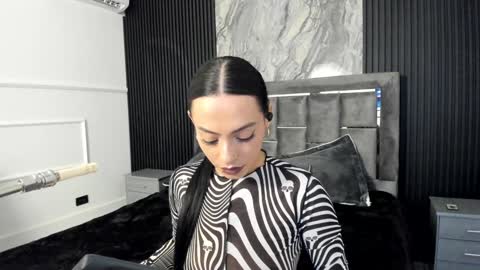 Mia Monroe online show from 01-06-25, 08:07