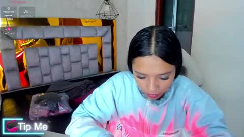 miiaboss online show from 06-11-26, 11:08