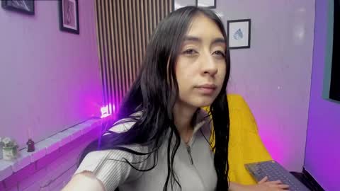 miilu  online show from 09-16-25, 03:07