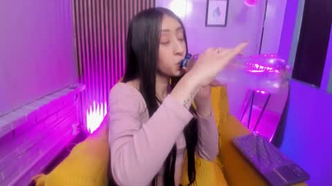 miilu  online show from 03-23-26, 12:09