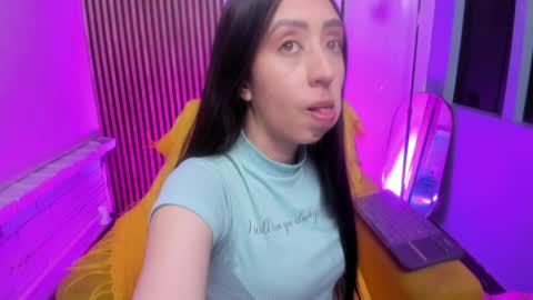 miilu  online show from 04-19-26, 03:17