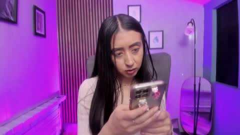 miilu  online show from 04-23-26, 03:52